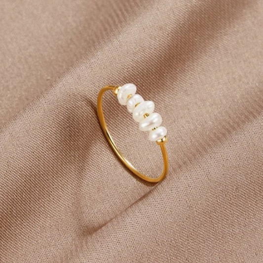 Anello Elegance con perle d'acqua dolce per uno stile sofisticato